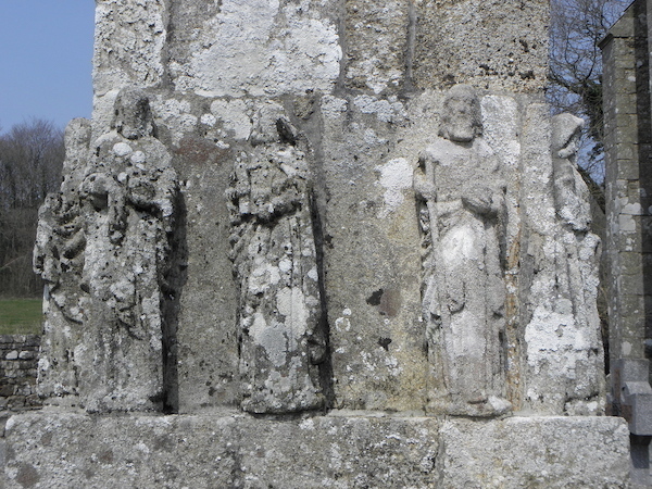 Saint-Adrien_(22)_Croix_du_cimetière_05.JPG